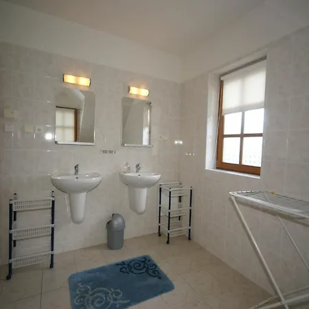 Peaceful Mountain Stay, Cleaning Included