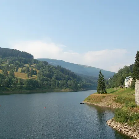 Peaceful Mountain Stay, Cleaning Included بيت للعطل Stupná
