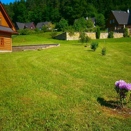 In With Garden, Cleaning Included 度假居