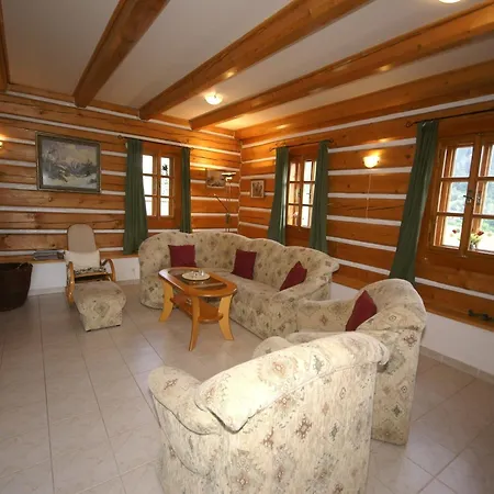 Peaceful Mountain Stay, Cleaning Included بيت للعطل Stupná
