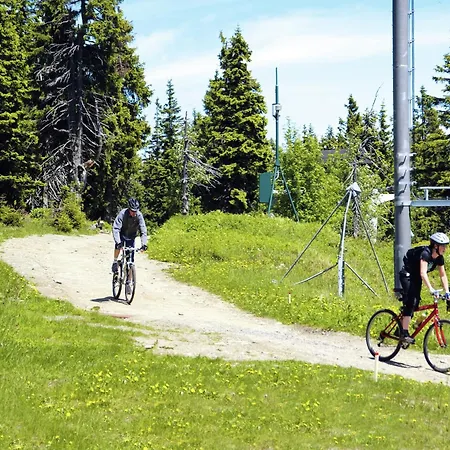 Peaceful Mountain Stay, Cleaning Included Semesterbostad